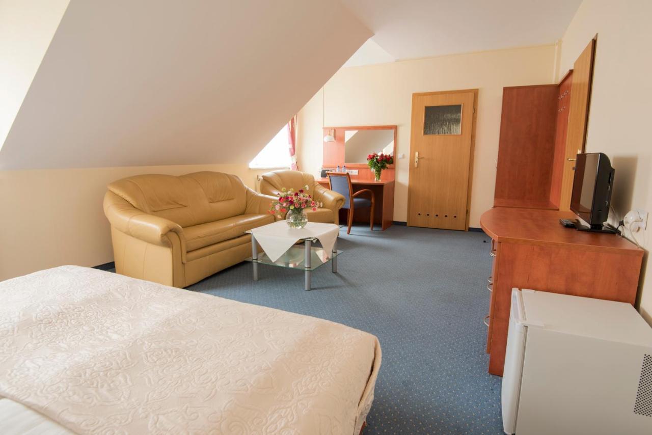 Hotel Daria Тихи Екстер'єр фото