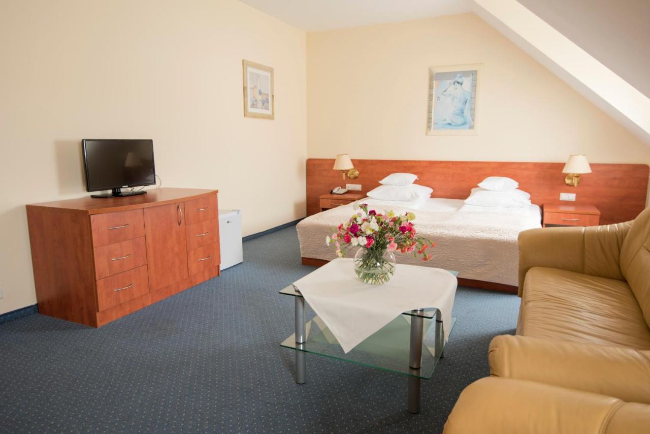 Hotel Daria Тихи Екстер'єр фото
