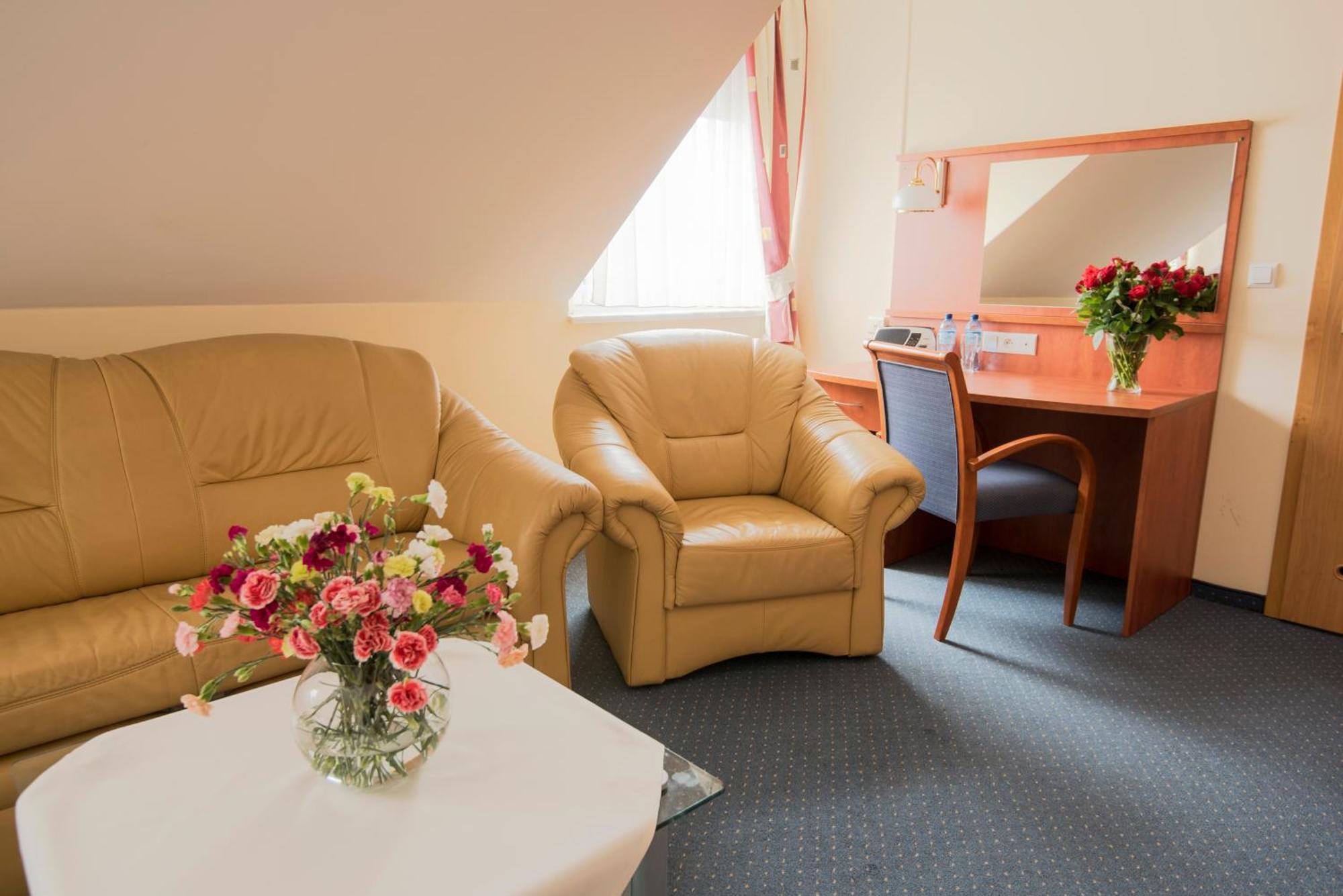 Hotel Daria Тихи Екстер'єр фото