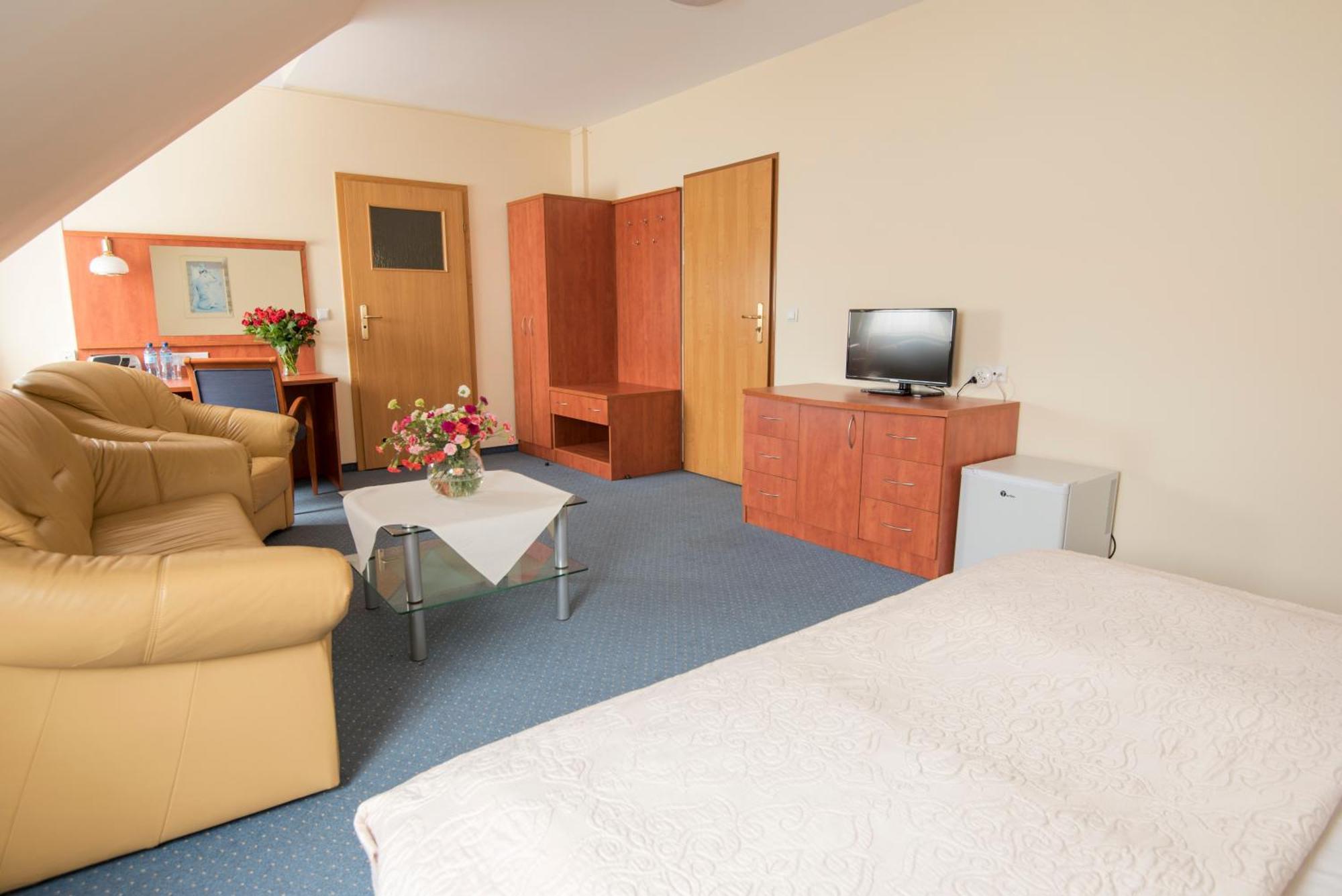 Hotel Daria Тихи Екстер'єр фото