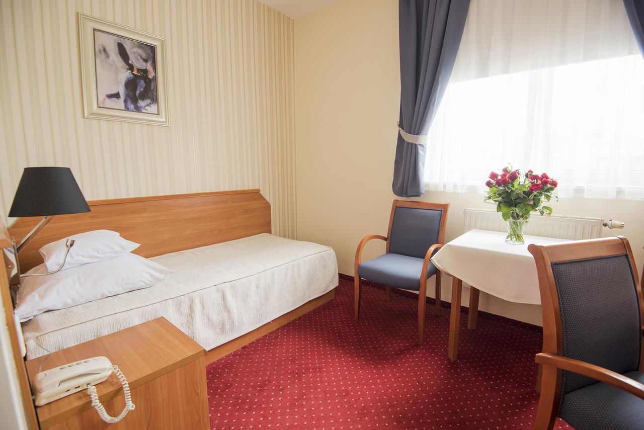 Hotel Daria Тихи Екстер'єр фото