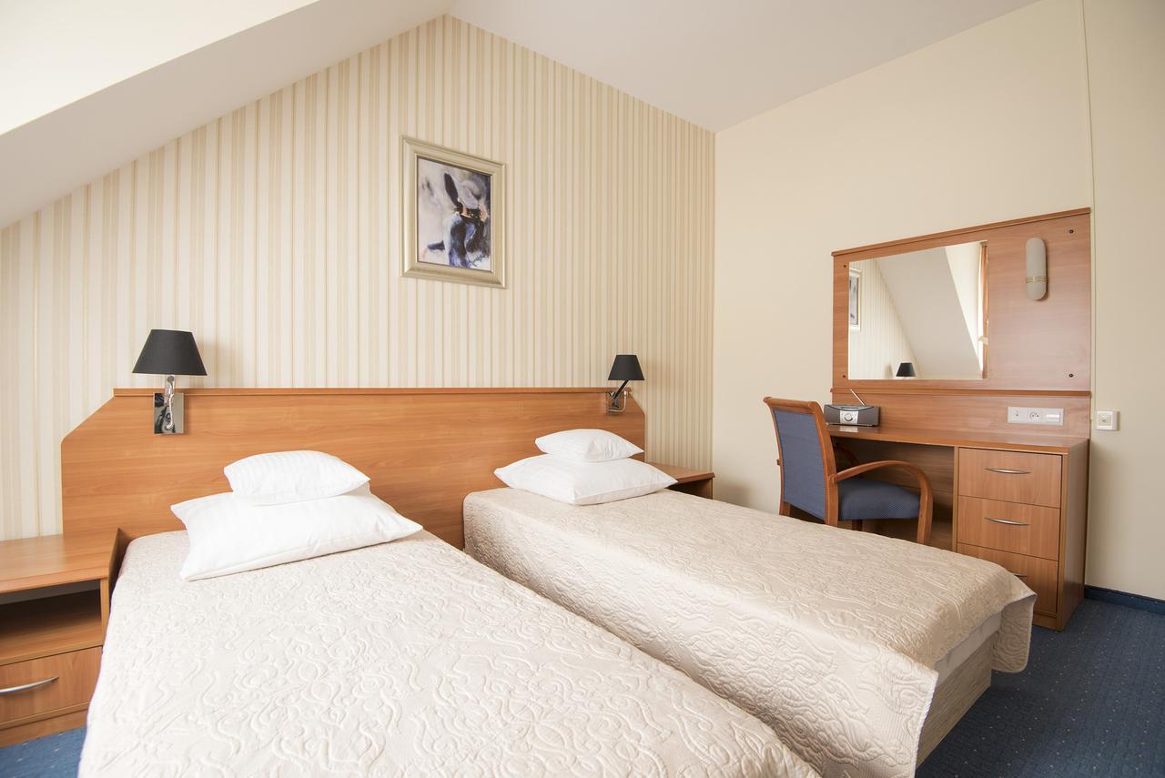 Hotel Daria Тихи Екстер'єр фото